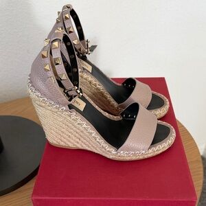 Valentino Garavani Women's Rockstud Espadrilles Wedges Sz 34 / US 4 $890+